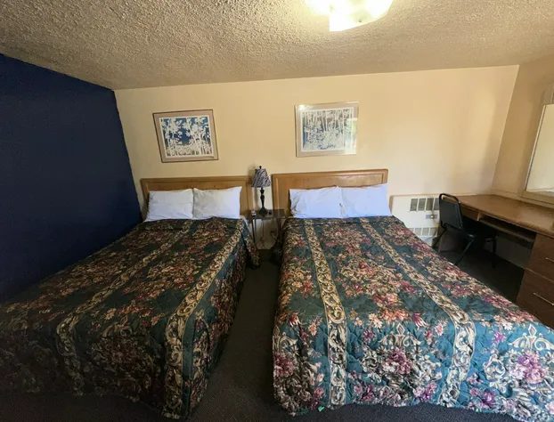 Crestview Motel Inc hotel detail image 1