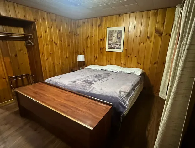 Country Cabin Motel hotel detail image 1