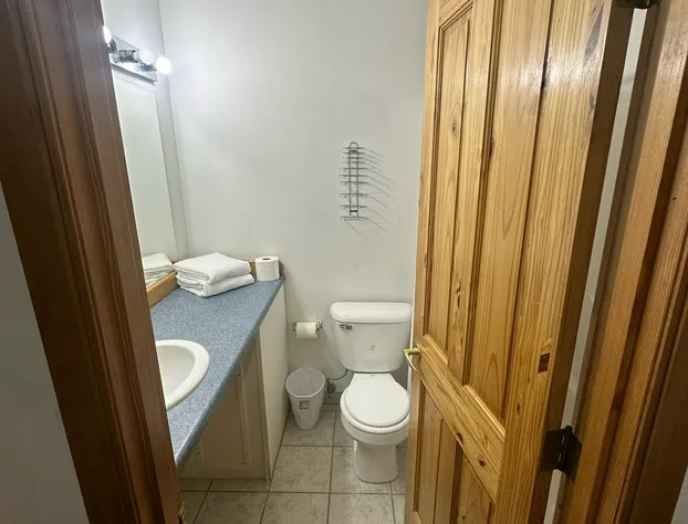 Country Cabin Motel hotel detail image 3