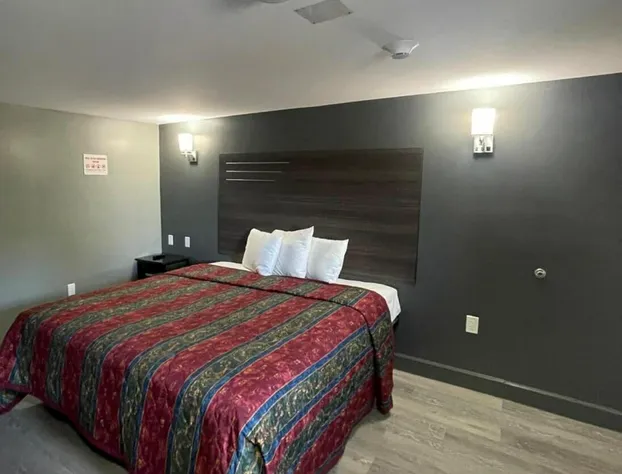 Travelers Rest Motel hotel detail image 2