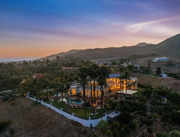 Pacific Paradise hotel detail image 1