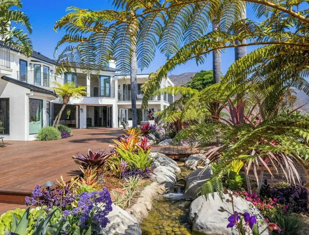 Pacific Paradise hotel detail image 2