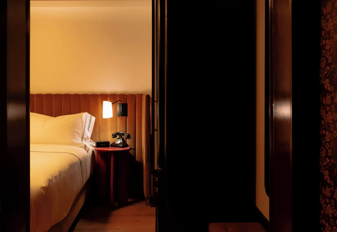 Fidelity Hotel hotel hero