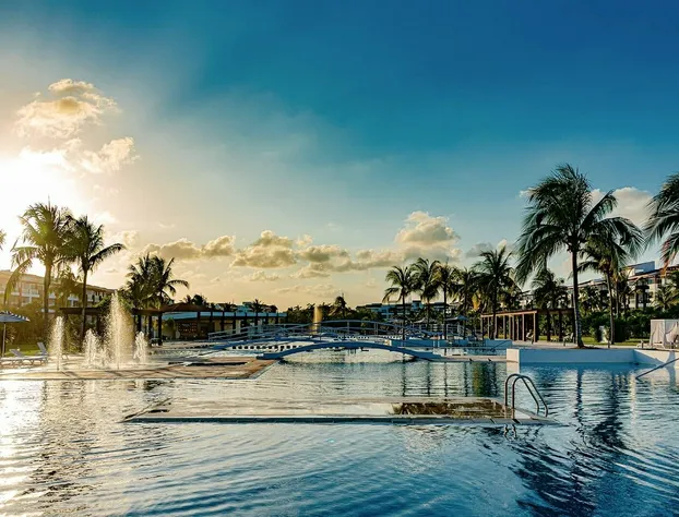 Mareazul hotel detail image 1