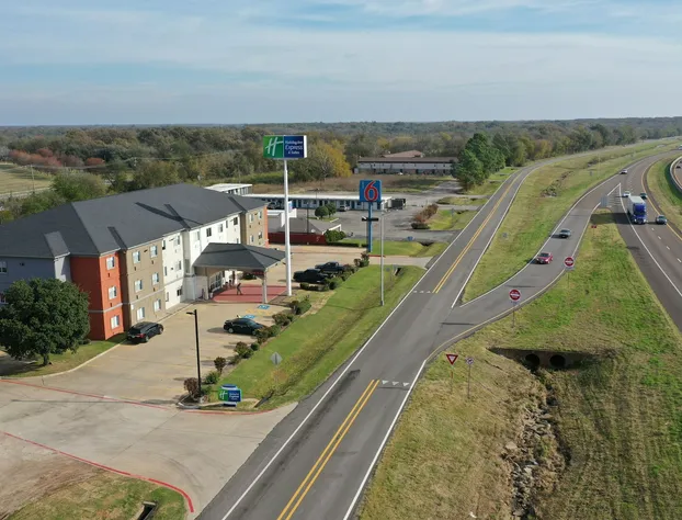 Holiday Inn Express and Suites Sulphur Springs by IHG hotel detail image 4
