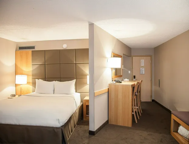 iHOTEL & Conference Center Red Deer hotel detail image 4