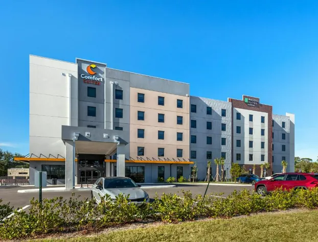 Comfort Suites Fort Myers East I-75 hotel detail image 2