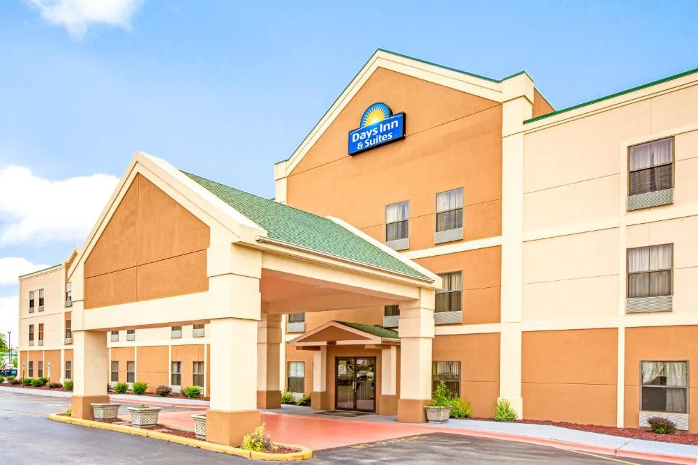 Halsted Inn and Suites Harvey - Chicago Southland hotel hero