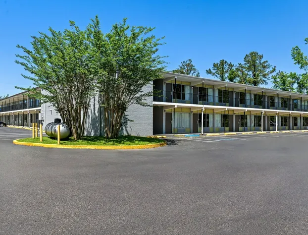 Econo Lodge Jennings hotel detail image 3