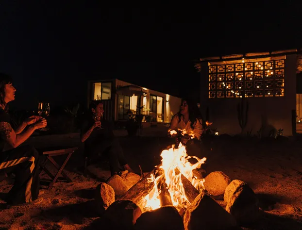 Leonoch containers hotel detail image 1