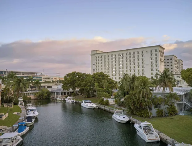 THesis Hotel Miami Coral Gables, Curio Collection by Hilton hotel detail image 1