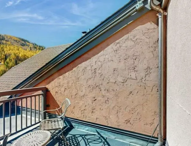 Luxury Ski In, Ski Out 1 Bedroom Condo in Lionshead Village hotel detail image 3