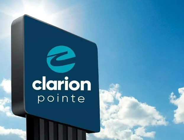 Clarion Pointe Milwaukee Airport hotel detail image 4