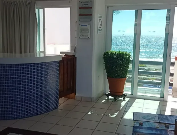 WIVC Casa de la Playa Condo - Literally on the Beach with Swimming Pool & Jacuzzi hotel detail image 3