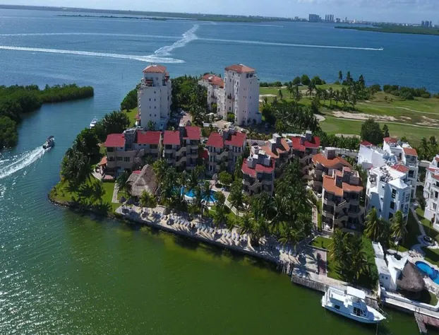 WIVC Coral Mar Resort- Amazing Hotel Zone & Lagoon Views, Enjoy the Tropical Breeze hotel detail image 1