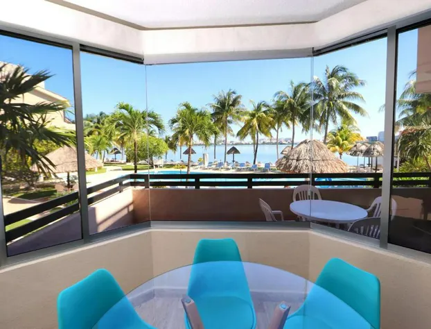 WIVC Coral Mar Resort- Amazing Hotel Zone & Lagoon Views, Enjoy the Tropical Breeze hotel detail image 3