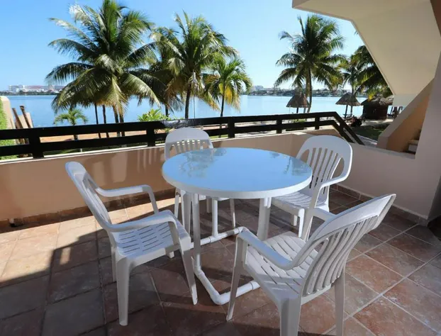 WIVC Coral Mar Resort- Amazing Hotel Zone & Lagoon Views, Enjoy the Tropical Breeze hotel detail image 4