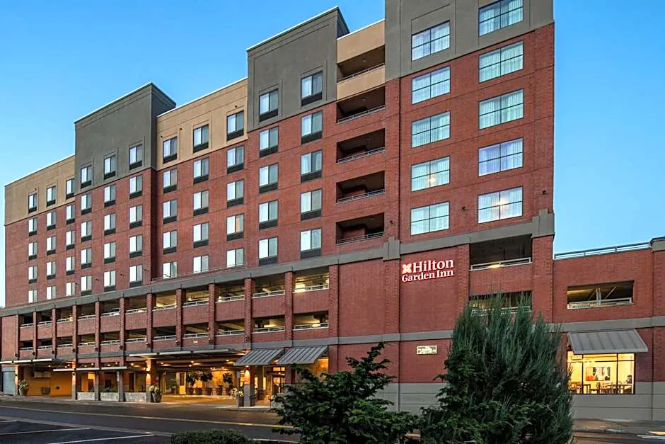 Hilton Garden Inn Tacoma Downtown hotel hero