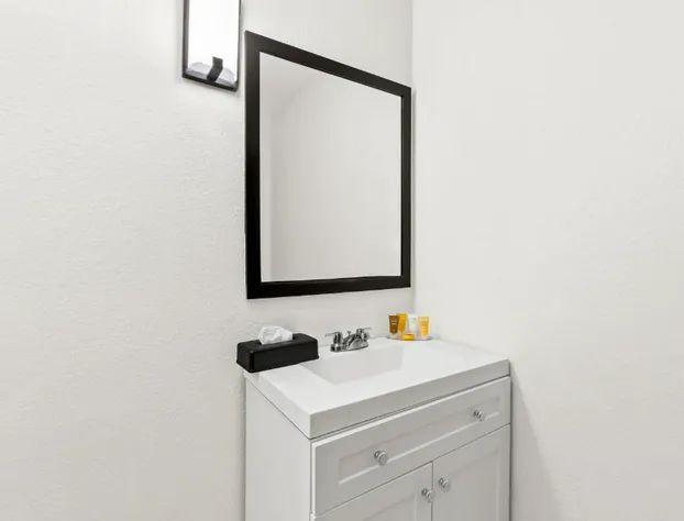 Sonesta Essential Beaumont hotel detail image 3