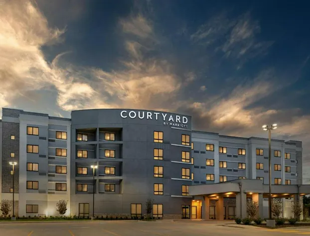 Courtyard By Marriott Sherman hotel detail image 1