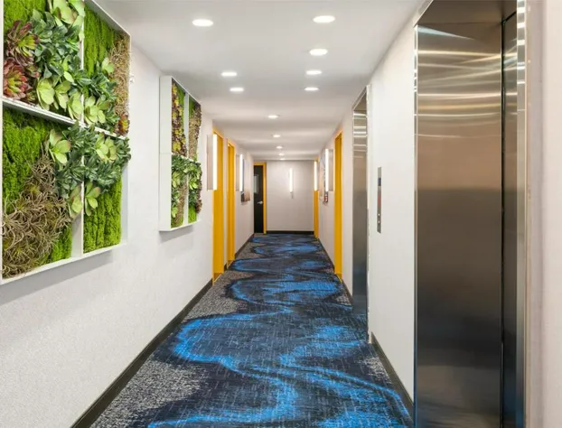 GLō Best Western Bronx NYC hotel detail image 3