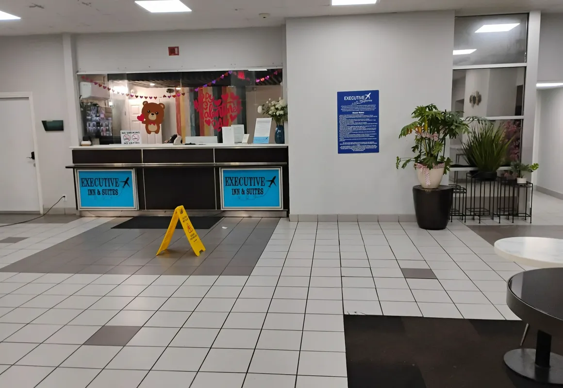 Executive Inn & Suites hotel hero