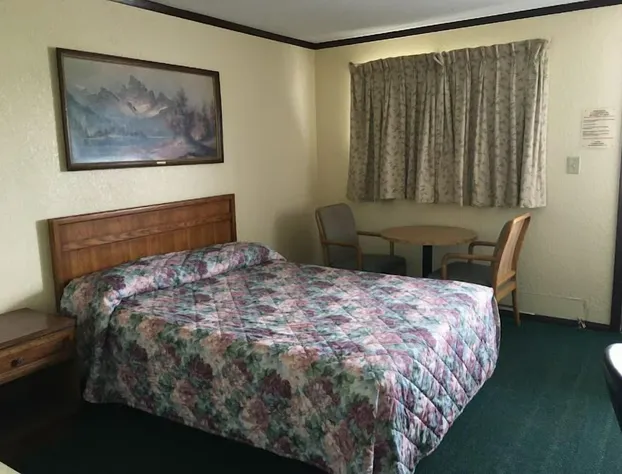 Capri Motel By OYO Elwood, Wathena hotel detail image 4