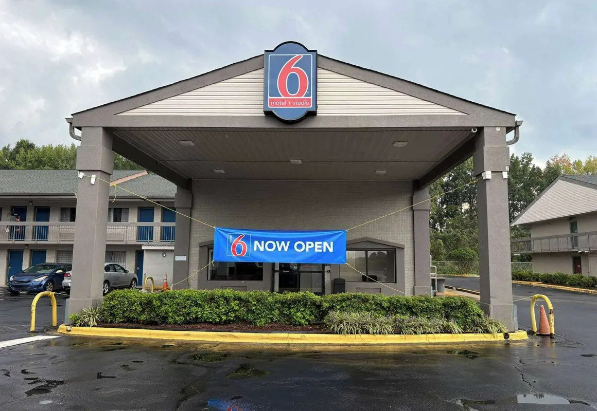 Studio 6 Suites Charlotte, NC - Northlake hotel hero