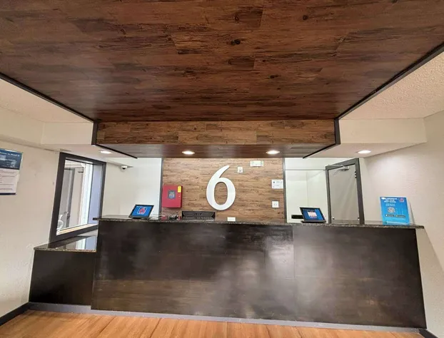 Studio 6 Suites Charlotte, NC - Northlake hotel detail image 1