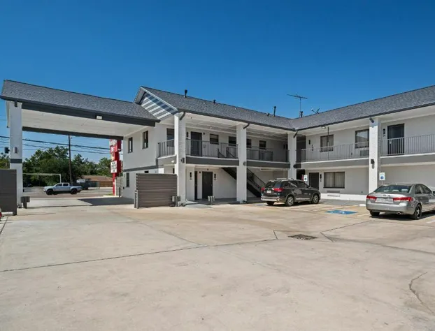 Moonlight Inn - Houston I-45 & Airline hotel detail image 3