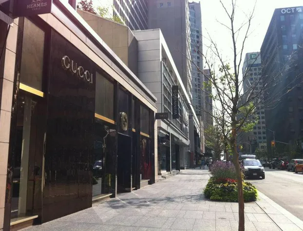 Stylish Downtown Toronto Residential Hotel hotel detail image 3