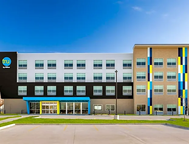 Tru By Hilton Oshkosh hotel detail image 1