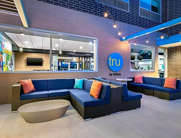 Tru By Hilton Oshkosh hotel detail image 3