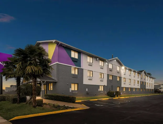 Spark by Hilton Norfolk hotel detail image 3