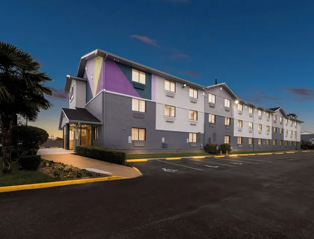 Spark by Hilton Norfolk hotel detail image 4