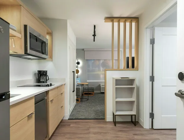 Towneplace Suites By Marriott Fort Myers Southeast hotel detail image 4