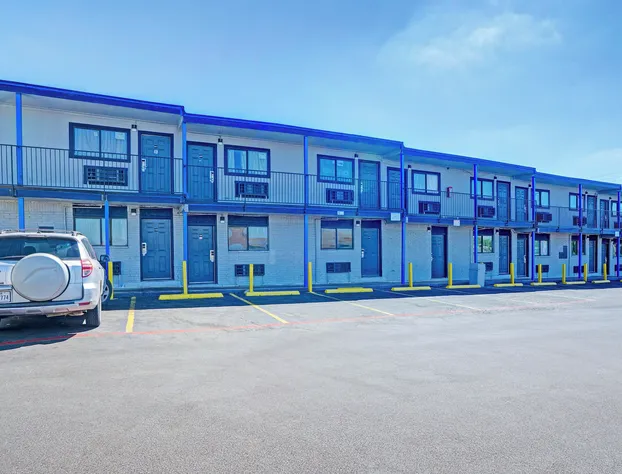 Super 7 Inn By Oyo San Antonio N.W. Medical Center hotel detail image 1