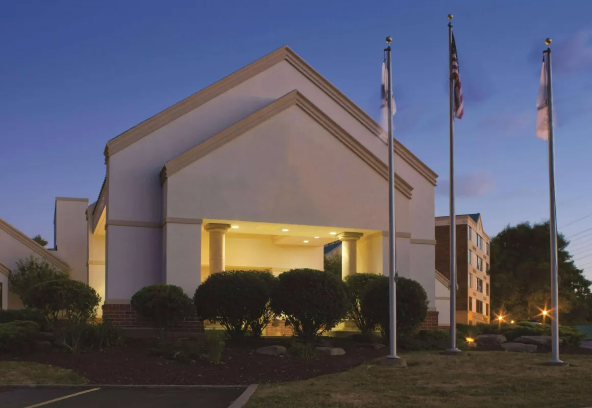 Wyndham Independence hotel hero