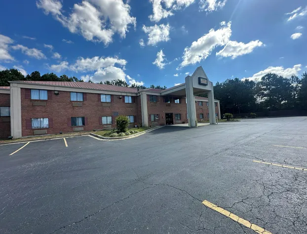 Budget Inn, Hwy 41 hotel detail image 1
