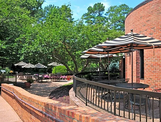 Fort Magruder Hotel, Trademark Collection by Wyndham hotel detail image 4