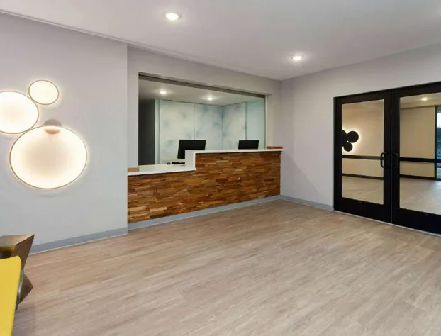 ECHO Suites Extended Stay by Wyndham Madison hotel detail image 3