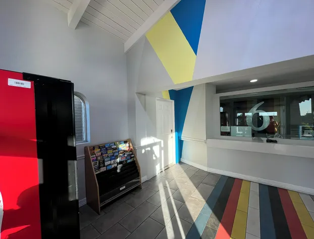 Studio 6 Phoenix, AZ - Midtown hotel detail image 1