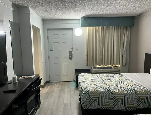 Studio 6 Phoenix, AZ - Midtown hotel detail image 4