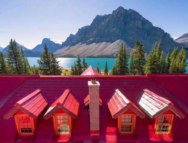 The Lodge at Bow Lake hotel detail image 1