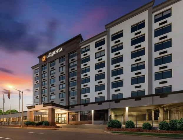 La Quinta Inn & Suites by Wyndham Washington DC-Capital/NoMA hotel detail image 1