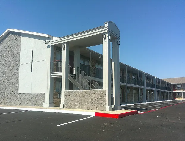 Red Roof Inn Del Rio hotel detail image 3