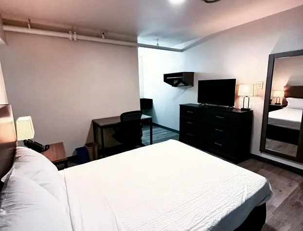 Studio City Suites, A Travelodge By Wyndham hotel detail image 2