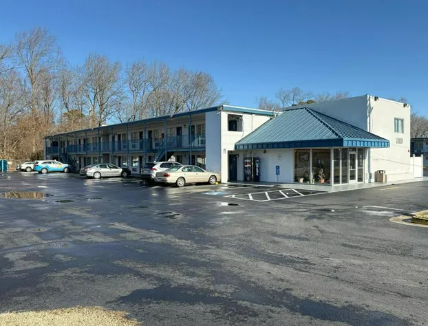 Relax Inn hotel detail image 1