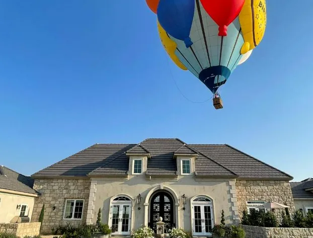 Domaine Chardonnay hotel detail image 3