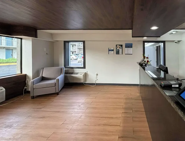 Motel 6 Charlotte, NC - Northlake hotel detail image 2